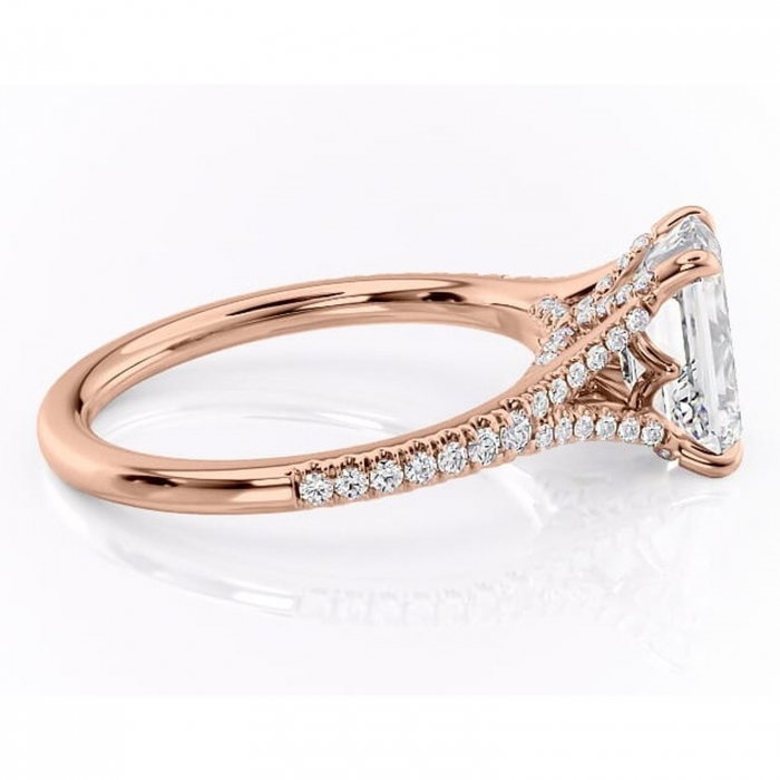 Inel de logodnă Skye din aur Rose 14kt cu moissanite tăietură smarald – Montură pavé rafinată pentru profil înalt | Personalizează și configurează gratuit online [2]
