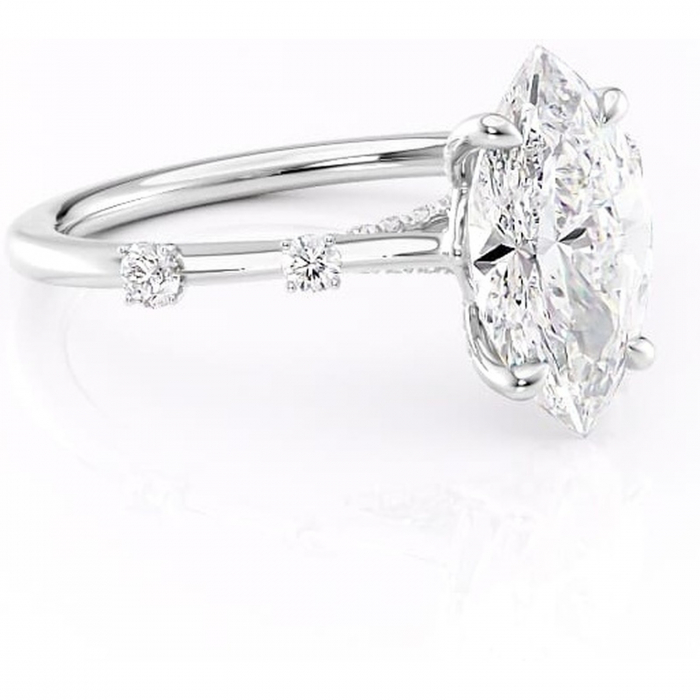 Inel de logodnă Talia din aur Alb 14kt cu moissanite tăietură marquise – Pietre laterale rafinată pentru profil înalt | Personalizează și configurează gratuit online [1]