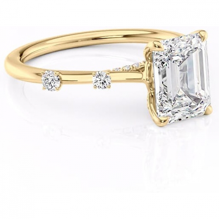 Inel de logodnă Talia din aur Galben 14kt cu moissanite tăietură smarald – Pietre laterale rafinată pentru profil înalt | Personalizează și configurează gratuit online [1]