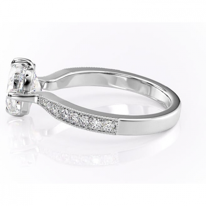Inel de logodnă Thalia din aur Alb 14kt cu moissanite tăietură pernă – Montură pavé rafinată pentru profil mediu | Personalizează și configurează gratuit online [6]