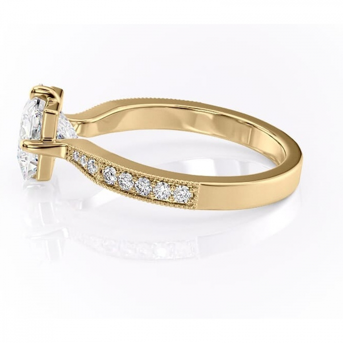 Inel de logodnă Thalia din aur Galben 14kt cu moissanite tăietură princess – Montură pavé rafinată pentru profil mediu | Personalizează și configurează gratuit online [6]