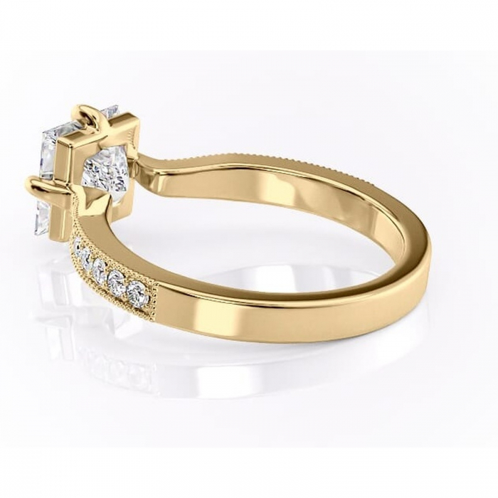 Inel de logodnă Thalia din aur Galben 14kt cu moissanite tăietură princess – Montură pavé rafinată pentru profil mediu | Personalizează și configurează gratuit online [5]