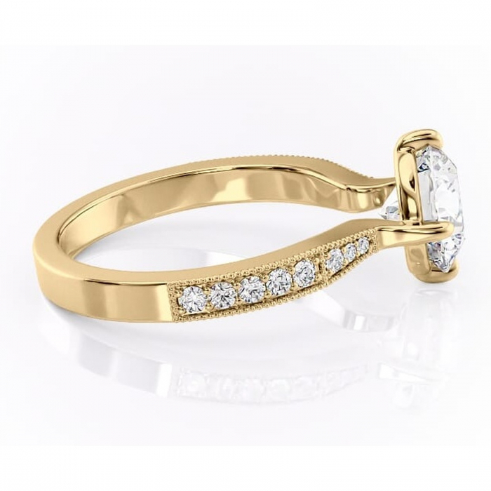 Inel de logodnă Thalia din aur Galben 14kt cu moissanite tăietură rotundă – Montură pavé rafinată pentru profil mediu | Personalizează și configurează gratuit online [2]