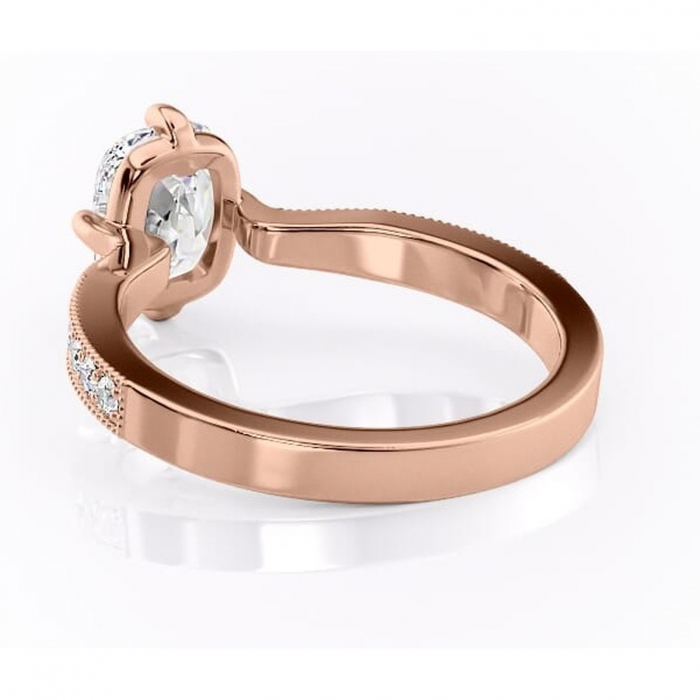Inel de logodnă Thalia din aur Rose 14kt cu moissanite tăietură pernă – Montură pavé rafinată pentru profil mediu | Personalizează și configurează gratuit online [4]