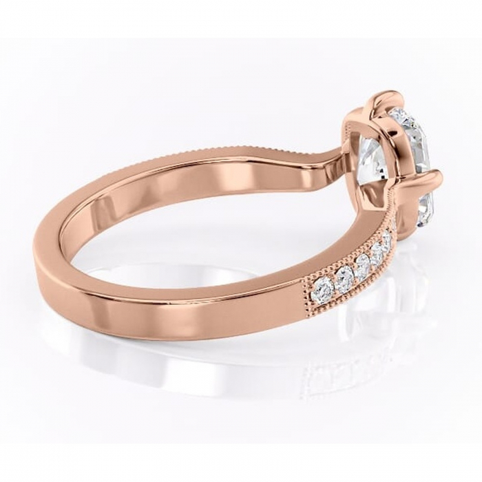 Inel de logodnă Thalia din aur Rose 14kt cu moissanite tăietură pernă – Montură pavé rafinată pentru profil mediu | Personalizează și configurează gratuit online [3]