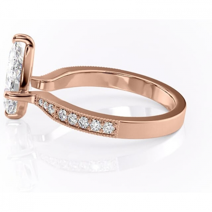 Inel de logodnă Thalia din aur Rose 18kt cu moissanite tăietură pară – Montură pavé rafinată pentru profil mediu | Personalizează și configurează gratuit online [6]