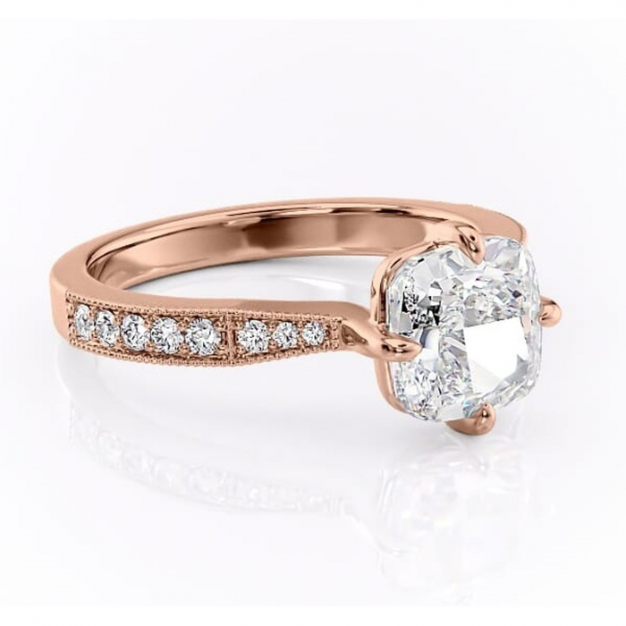 Inel de logodnă Thalia din aur Rose 14kt cu moissanite tăietură pernă – Montură pavé rafinată pentru profil mediu | Personalizează și configurează gratuit online [1]