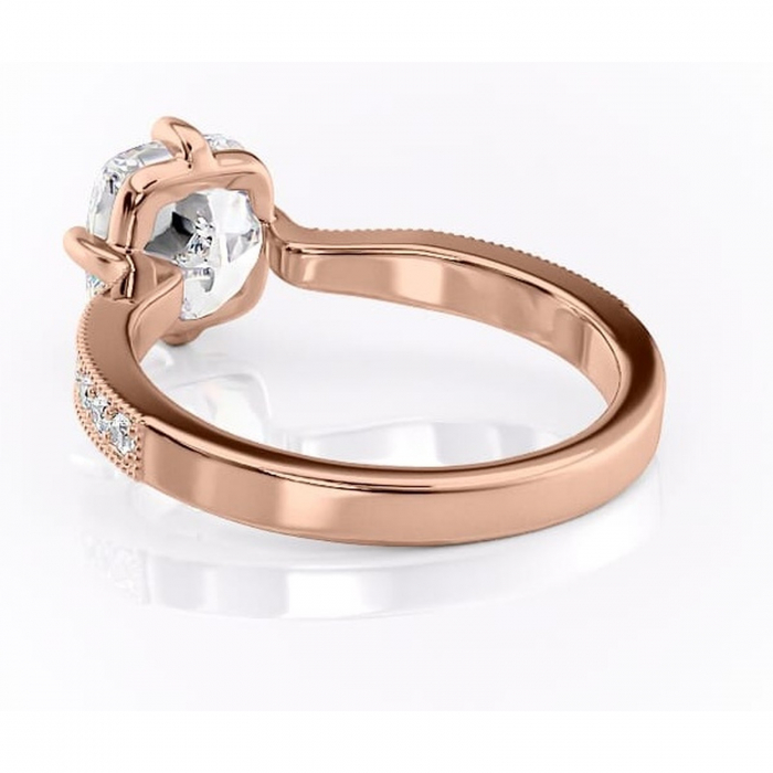 Inel de logodnă Thalia din aur Rose 14kt cu moissanite tăietură pernă – Montură pavé rafinată pentru profil mediu | Personalizează și configurează gratuit online [4]