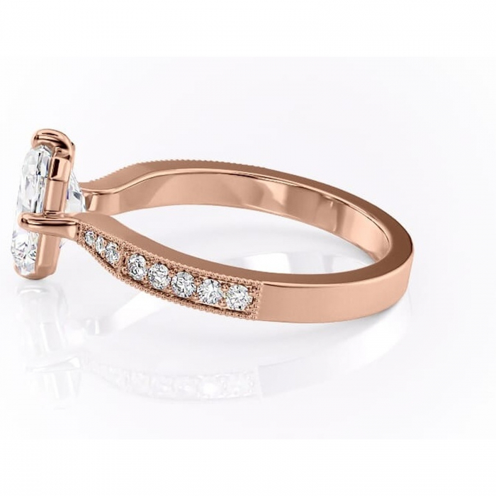 Inel de logodnă Thalia din aur Rose 14kt cu moissanite tăietură radiantă – Montură pavé rafinată pentru profil mediu | Personalizează și configurează gratuit online [6]