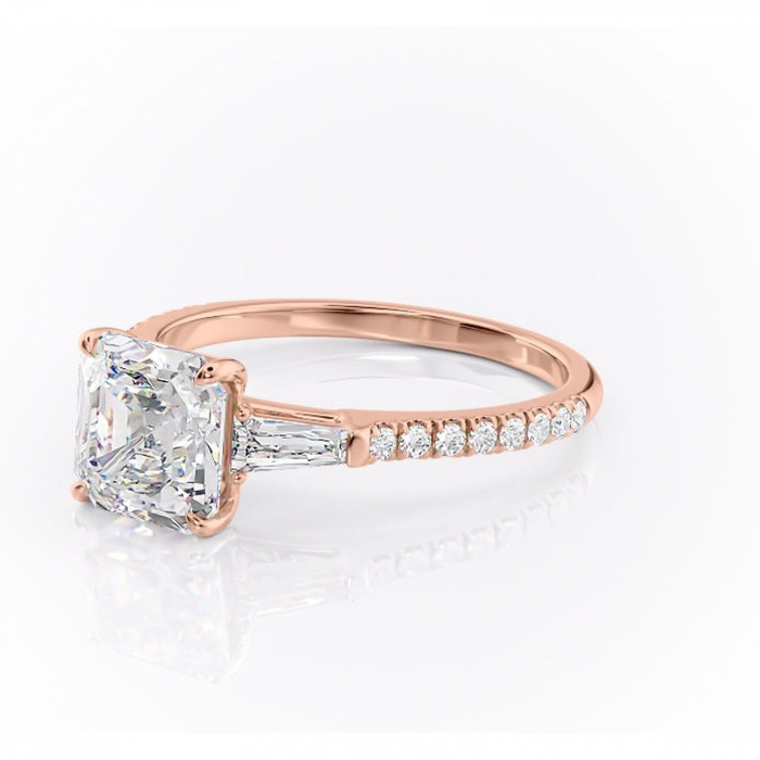 Inel de logodnă Theodora din aur Rose 18kt cu moissanite tăietură asscher – Montură cu trei pietre rafinată pentru profil înalt | Personalizează și configurează gratuit online [7]