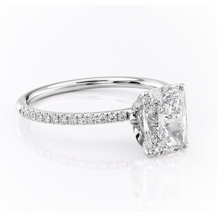 Inel de logodnă Topaz din aur Alb 14kt cu moissanite tăietură radiantă – Montură pavé rafinată pentru profil înalt | Personalizează și configurează gratuit online [1]