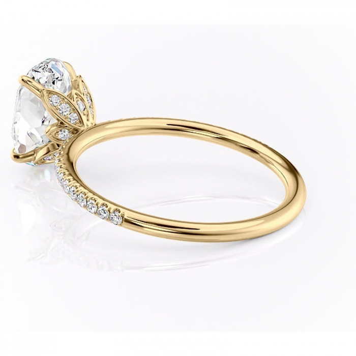 Inel de logodnă Topaz din aur Galben 14kt cu moissanite tăietură ovală – Montură pavé rafinată pentru profil înalt | Personalizează și configurează gratuit online [5]