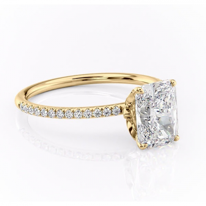 Inel de logodnă Topaz din aur Galben 14kt cu moissanite tăietură radiantă – Montură pavé rafinată pentru profil înalt | Personalizează și configurează gratuit online [1]