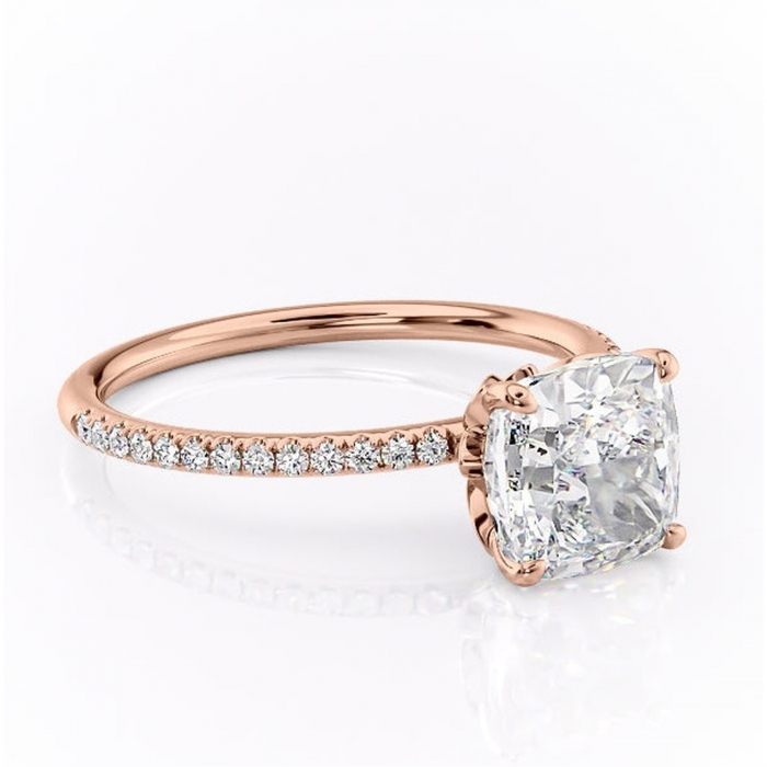 Inel de logodnă Topaz din aur Rose 18kt cu moissanite tăietură pernă – Montură pavé rafinată pentru profil înalt | Personalizează și configurează gratuit online [1]