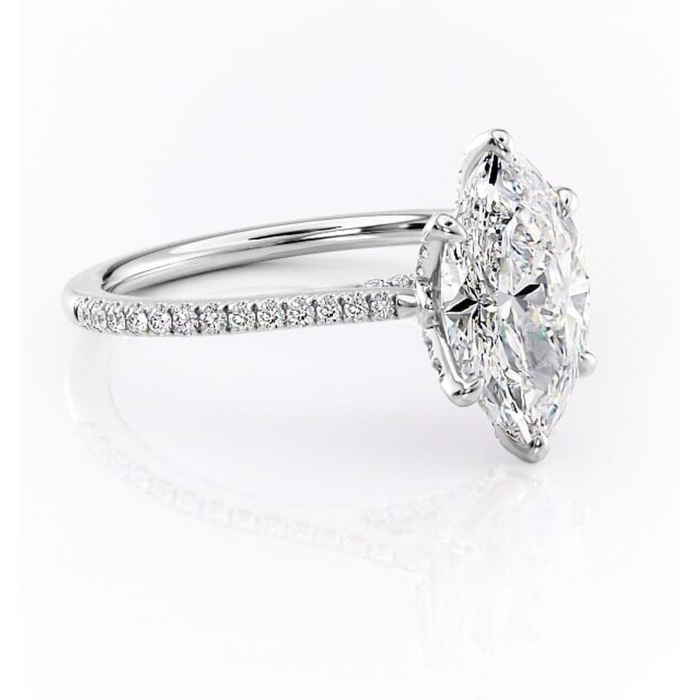 Inel de logodnă Tove din aur Alb 14kt cu moissanite tăietură marquise – Montură pavé rafinată pentru profil înalt | Personalizează și configurează gratuit online [1]