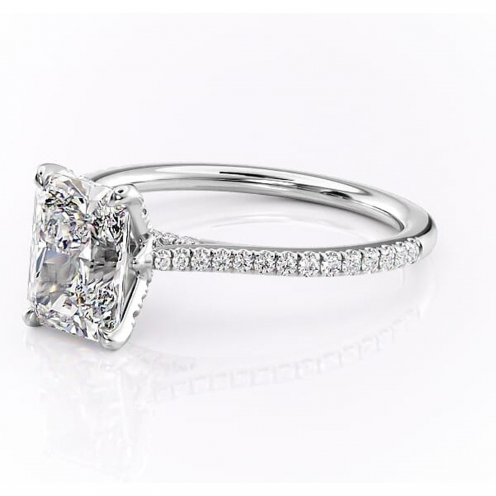 Inel de logodnă Tove din aur Alb 14kt cu moissanite tăietură radiantă – Montură pavé rafinată pentru profil înalt | Personalizează și configurează gratuit online [7]