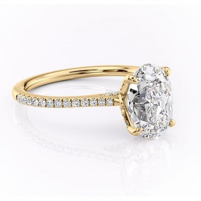 Inel de logodnă Tove din aur Galben 18kt cu moissanite tăietură ovală – Montură pavé rafinată pentru profil înalt | Personalizează și configurează gratuit online [1]