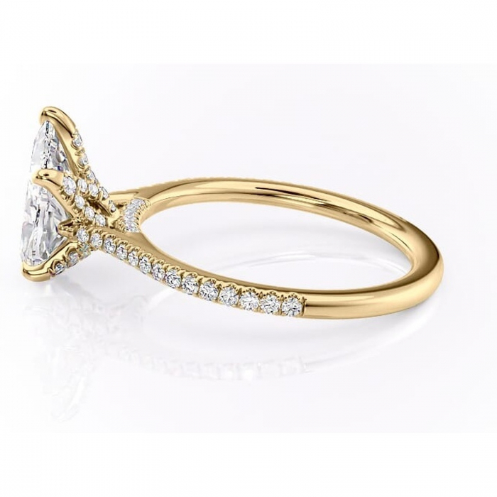 Inel de logodnă Tove din aur Galben 18kt cu moissanite tăietură pară – Montură pavé rafinată pentru profil înalt | Personalizează și configurează gratuit online [6]