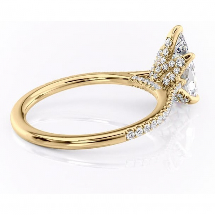 Inel de logodnă Tove din aur Galben 18kt cu moissanite tăietură pară – Montură pavé rafinată pentru profil înalt | Personalizează și configurează gratuit online [3]