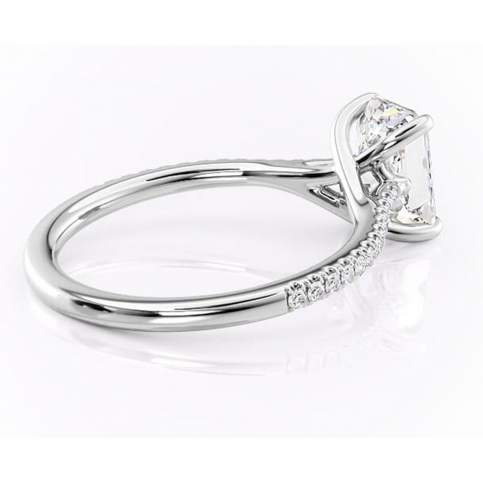 Inel de logodnă Victoria din aur Alb 14kt cu moissanite tăietură radiantă – Montură pavé rafinată pentru profil mediu | Personalizează și configurează gratuit online [3]