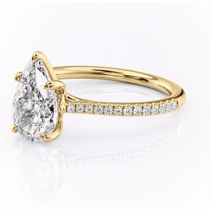 Inel de logodnă Victoria din aur Galben 14kt cu moissanite tăietură pară – Montură pavé rafinată pentru profil mediu | Personalizează și configurează gratuit online [7]