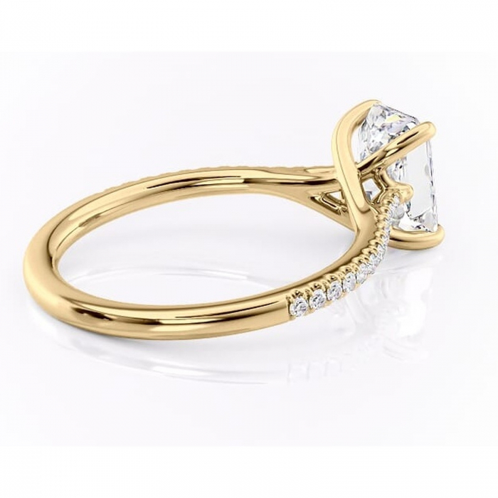 Inel de logodnă Victoria din aur Galben 14kt cu moissanite tăietură radiantă – Montură pavé rafinată pentru profil mediu | Personalizează și configurează gratuit online [3]