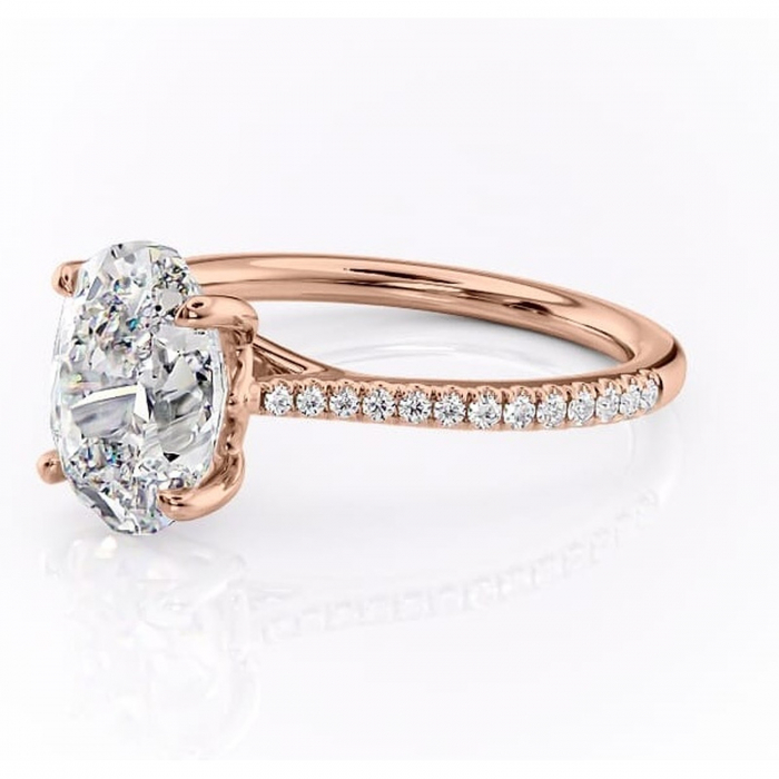 Inel de logodnă Victoria din aur Rose 14kt cu moissanite tăietură ovală – Montură pavé rafinată pentru profil mediu | Personalizează și configurează gratuit online [7]