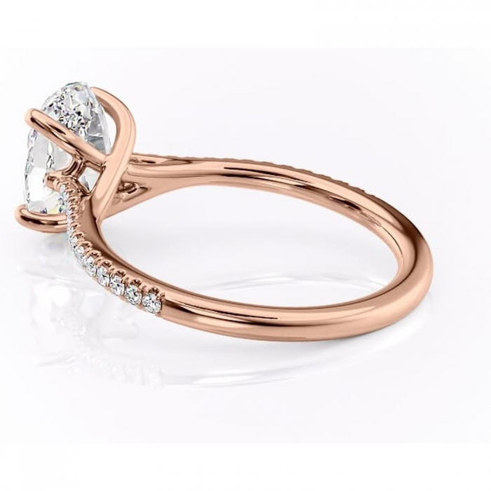 Inel de logodnă Victoria din aur Rose 14kt cu moissanite tăietură ovală – Montură pavé rafinată pentru profil mediu | Personalizează și configurează gratuit online [5]