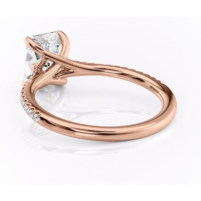 Inel de logodnă Victoria din aur Rose 14kt cu moissanite tăietură radiantă – Montură pavé rafinată pentru profil mediu | Personalizează și configurează gratuit online [4]