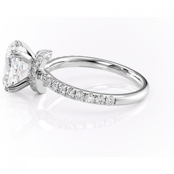 Inel de logodnă Vivienne din aur Alb 14kt cu moissanite tăietură ovală – Montură pavé rafinată pentru profil înalt | Personalizează și configurează gratuit online [6]
