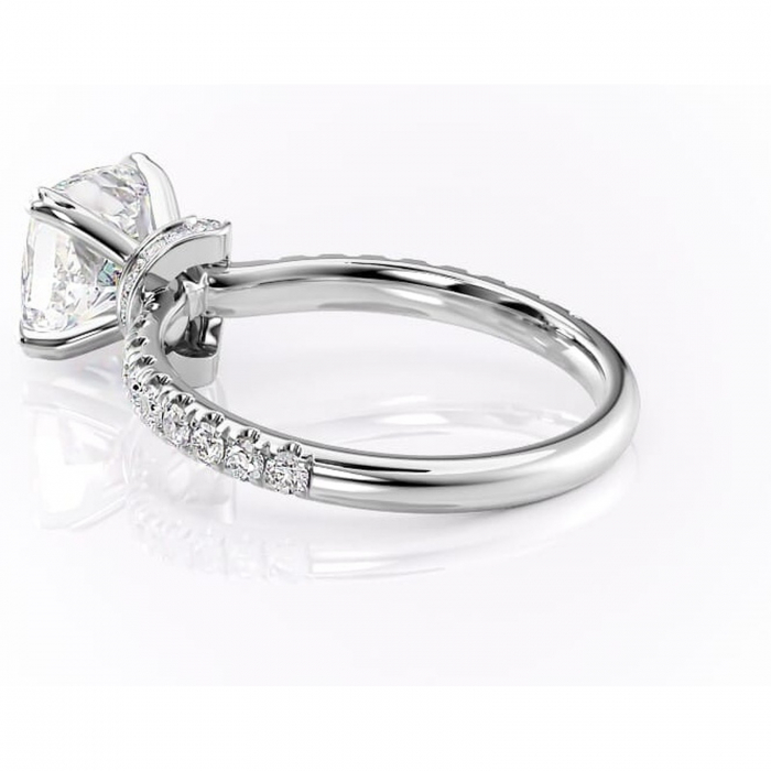 Inel de logodnă Vivienne din aur Alb 14kt cu moissanite tăietură pernă – Montură pavé rafinată pentru profil înalt | Personalizează și configurează gratuit online [5]