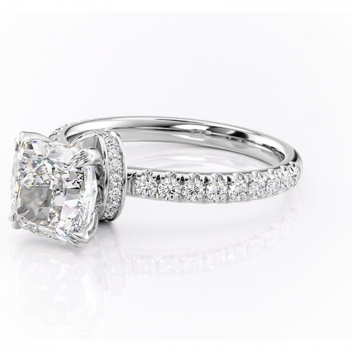 Inel de logodnă Vivienne din aur Alb 14kt cu moissanite tăietură pernă – Montură pavé rafinată pentru profil înalt | Personalizează și configurează gratuit online [7]