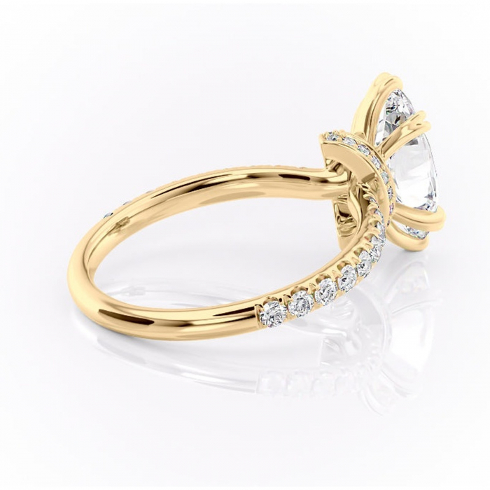 Inel de logodnă Vivienne din aur Galben 14kt cu moissanite tăietură marquise – Montură pavé rafinată pentru profil înalt | Personalizează și configurează gratuit online [3]