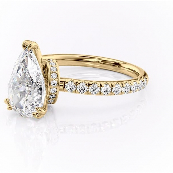 Inel de logodnă Vivienne din aur Galben 18kt cu moissanite tăietură pară – Montură pavé rafinată pentru profil înalt | Personalizează și configurează gratuit online [7]