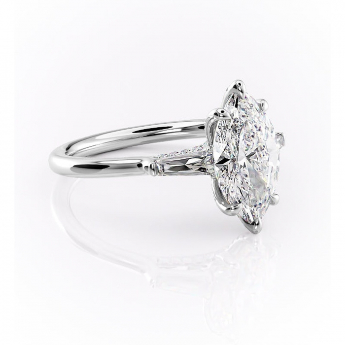 Inel de logodnă Ysella din aur Alb 14kt cu moissanite tăietură marquise – Montură cu trei pietre rafinată pentru profil înalt | Personalizează și configurează gratuit online [1]