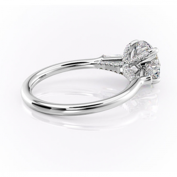 Inel de logodnă Ysella din aur Alb 14kt cu moissanite tăietură rotundă – Montură cu trei pietre rafinată pentru profil înalt | Personalizează și configurează gratuit online [3]