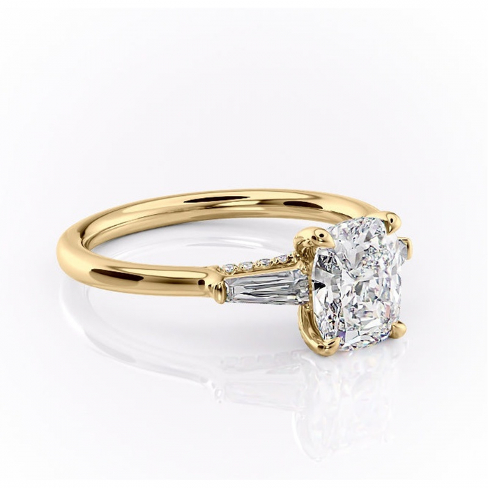 Inel de logodnă Ysella din aur Galben 14kt cu moissanite tăietură asscher – Montură cu trei pietre rafinată pentru profil înalt | Personalizează și configurează gratuit online [1]