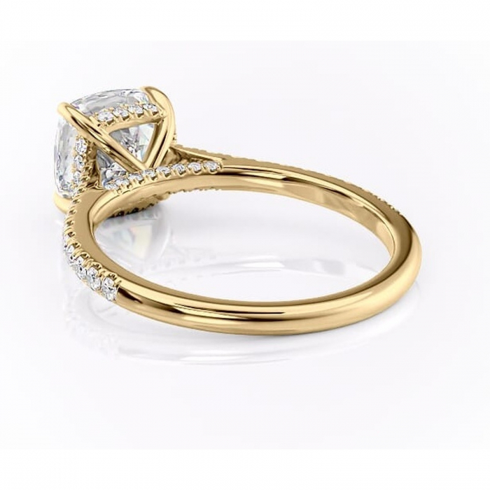 Inel de logodnă Zella din aur Galben 14kt cu moissanite tăietură pernă – Montură pavé rafinată pentru profil înalt | Personalizează și configurează gratuit online [4]