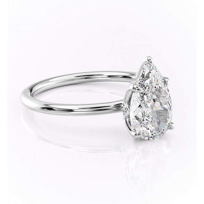 Inel de logodnă Zephyra din aur Alb 14kt cu moissanite tăietură pară – Solitar rafinată pentru profil înalt | Personalizează și configurează gratuit online [1]