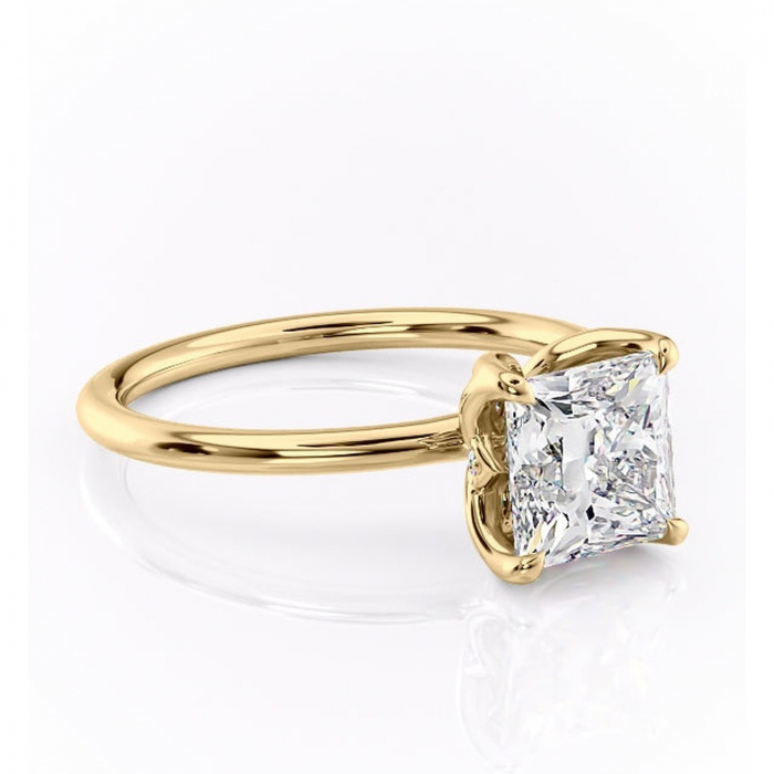 Inel de logodnă Zephyra din aur Galben 14kt cu moissanite tăietură princess – Solitar rafinată pentru profil înalt | Personalizează și configurează gratuit online [1]
