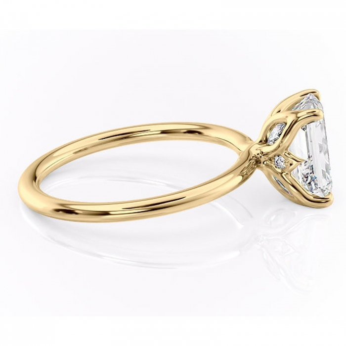 Inel de logodnă Zephyra din aur Galben 14kt cu moissanite tăietură smarald – Solitar rafinată pentru profil înalt | Personalizează și configurează gratuit online [2]