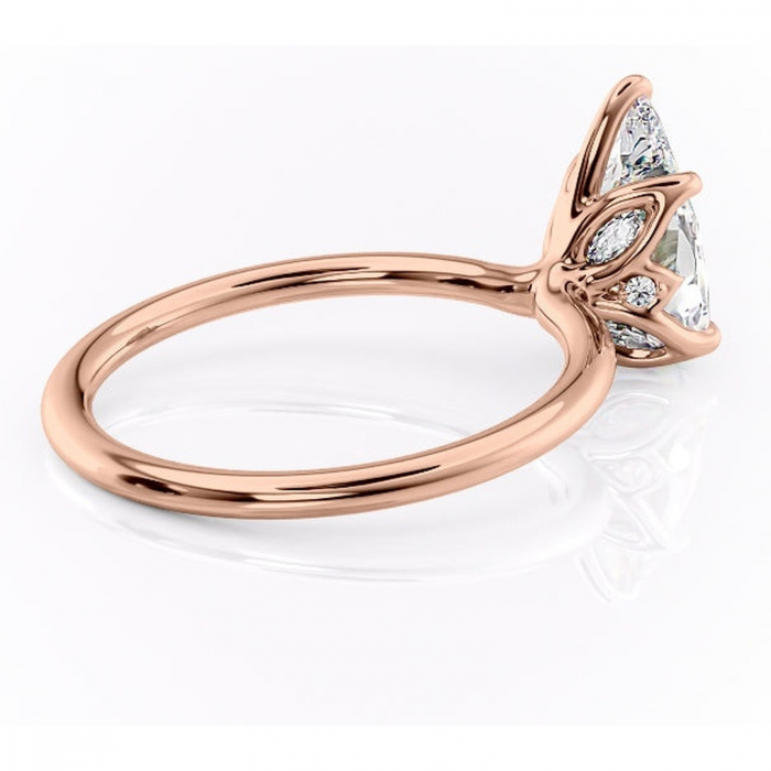 Inel de logodnă Zephyra din aur Rose 14kt cu moissanite tăietură pară – Solitar rafinată pentru profil înalt | Personalizează și configurează gratuit online [3]