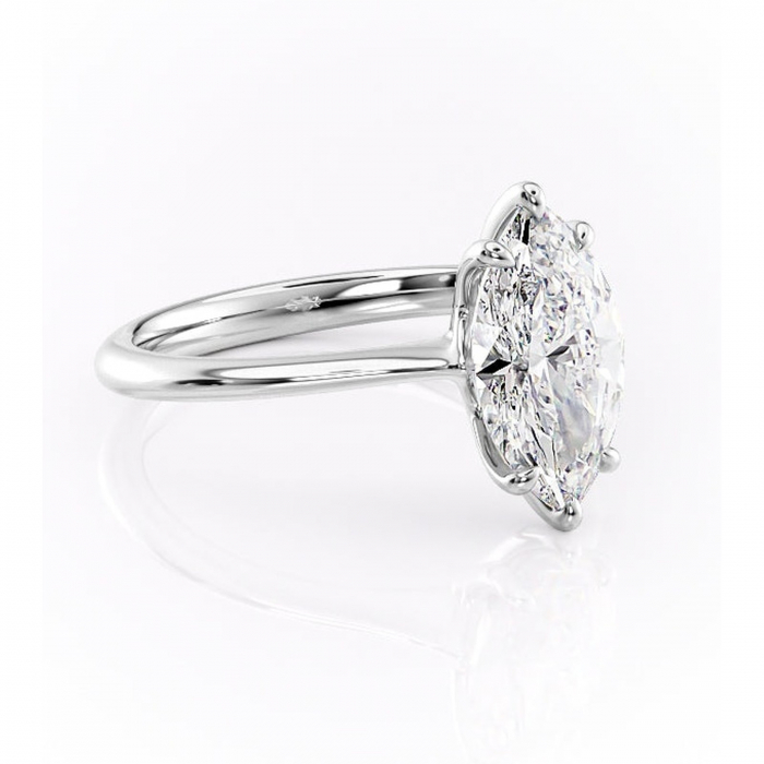 Inel de logodnă Zirena din aur Alb 14kt cu moissanite tăietură marquise – Solitar rafinată pentru profil jos | Personalizează și configurează gratuit online [1]