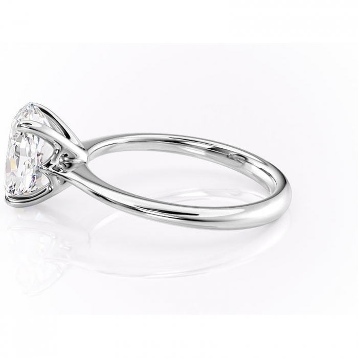 Inel de logodnă Zirena din aur Alb 14kt cu moissanite tăietură ovală – Solitar rafinată pentru profil jos | Personalizează și configurează gratuit online [6]