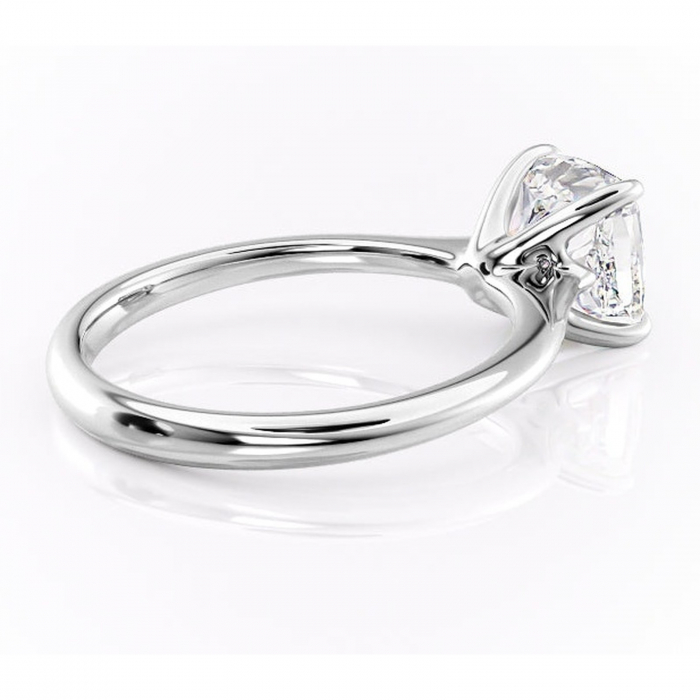 Inel de logodnă Zirena din aur Alb 14kt cu moissanite tăietură pernă – Solitar rafinată pentru profil jos | Personalizează și configurează gratuit online [3]