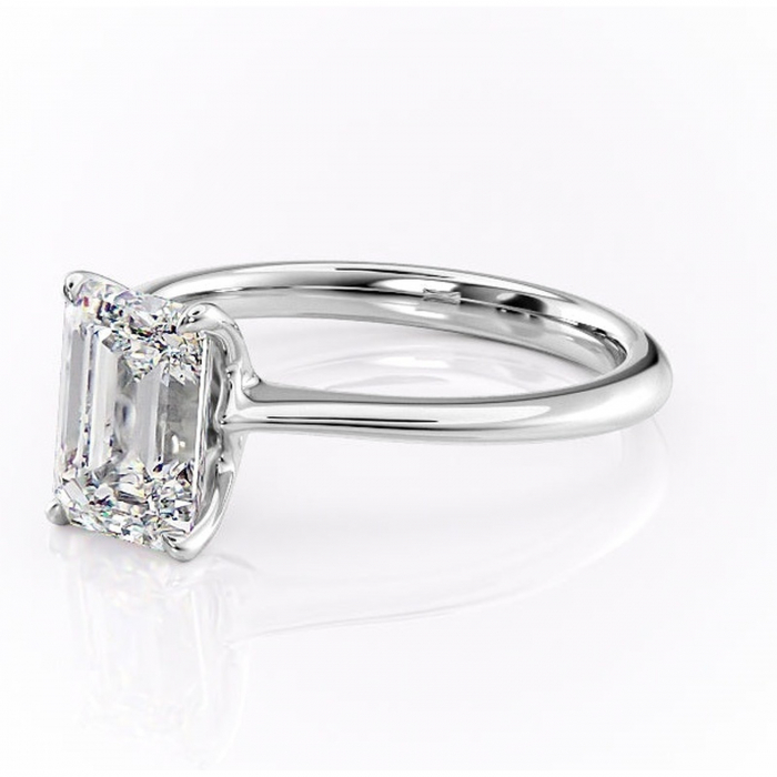 Inel de logodnă Zirena din aur Alb 14kt cu moissanite tăietură smarald – Solitar rafinată pentru profil jos | Personalizează și configurează gratuit online [7]