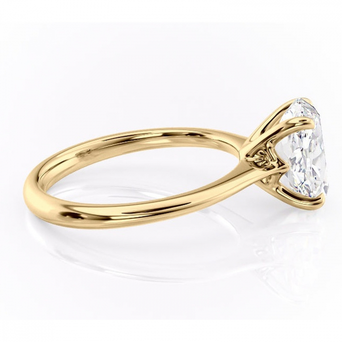 Inel de logodnă Zirena din aur Galben 18kt cu moissanite tăietură ovală – Solitar rafinată pentru profil jos | Personalizează și configurează gratuit online [2]