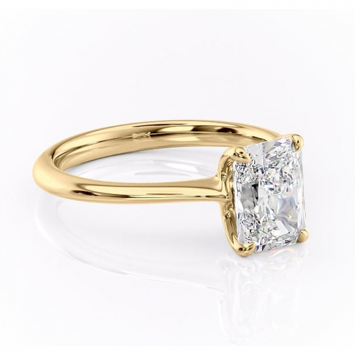 Inel de logodnă Zirena din aur Galben 14kt cu moissanite tăietură radiantă – Solitar rafinată pentru profil jos | Personalizează și configurează gratuit online [1]