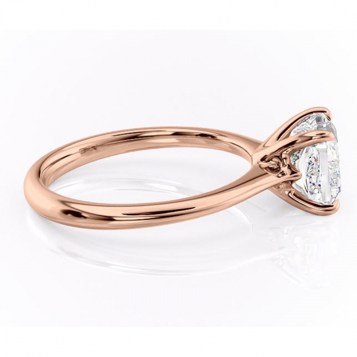 Inel de logodnă Zirena din aur Rose 14kt cu moissanite tăietură pernă – Solitar rafinată pentru profil jos | Personalizează și configurează gratuit online [2]
