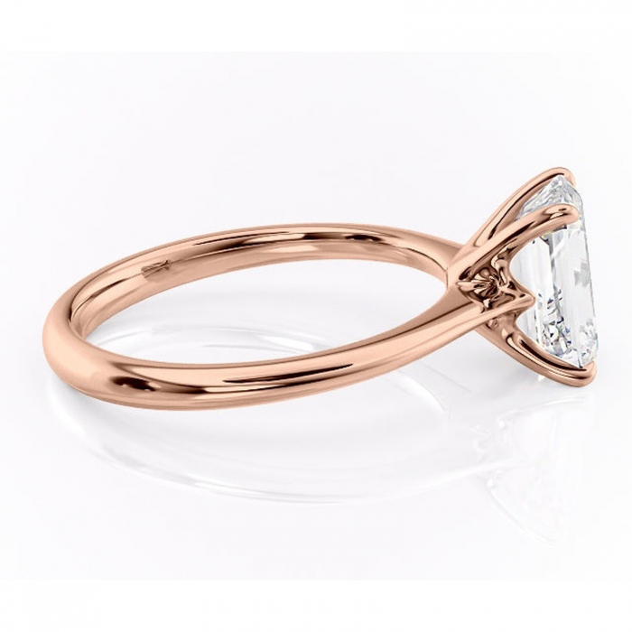 Inel de logodnă Zirena din aur Rose 18kt cu moissanite tăietură smarald – Solitar rafinată pentru profil jos | Personalizează și configurează gratuit online [2]